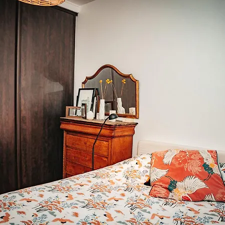דירה Renovated On Courtyard *